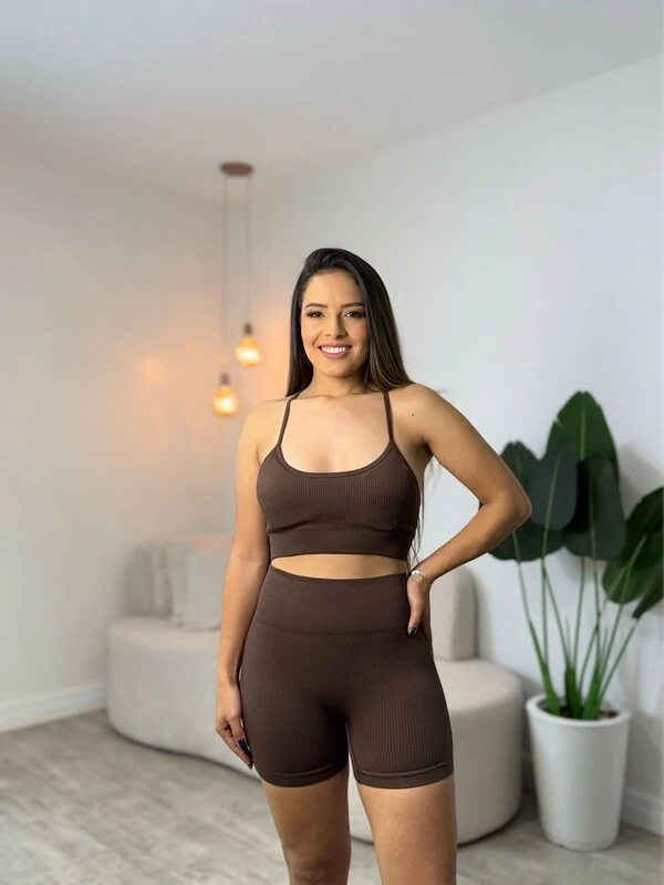 Conjunto Larissa Academia