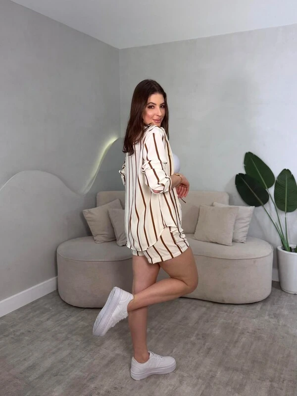 Conjunto Listrado Kassi