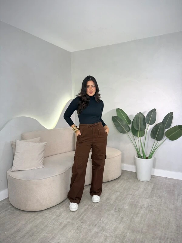 Calça Jeans Wide Leg Cargo Cintura Alta Astri
