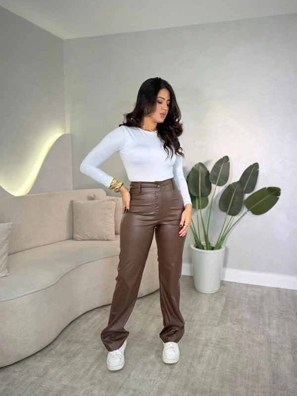 Calça Em Courino Manu