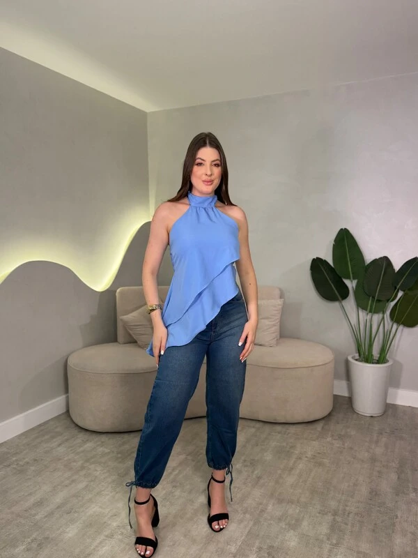 Blusinha Com Amarração No Pescoço Assimétrica