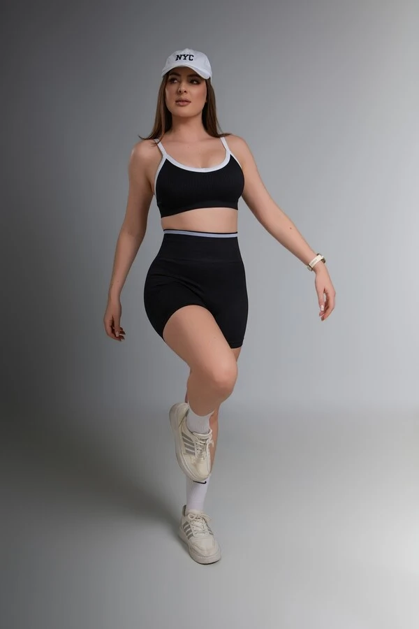 Use.Mood - Conjunto Lara