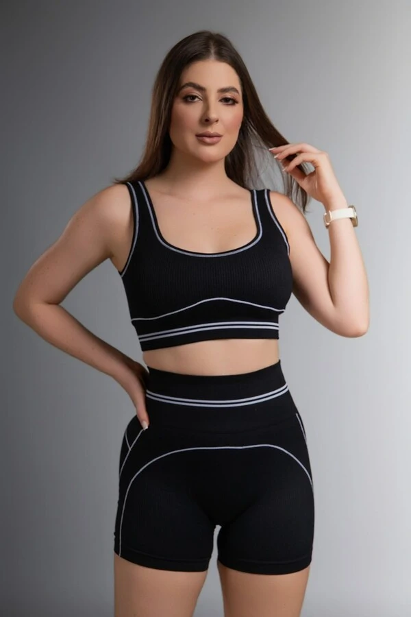 Use.Mood - Conjunto Top E Shorts Canelado Lu
