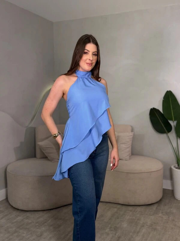 Blusinha Com Amarração No Pescoço Assimétrica