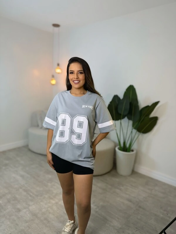 T-Shirt Over Glitter