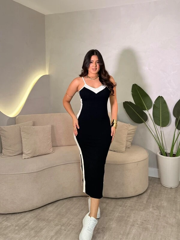 Vestido Midi Canelado Gleyce