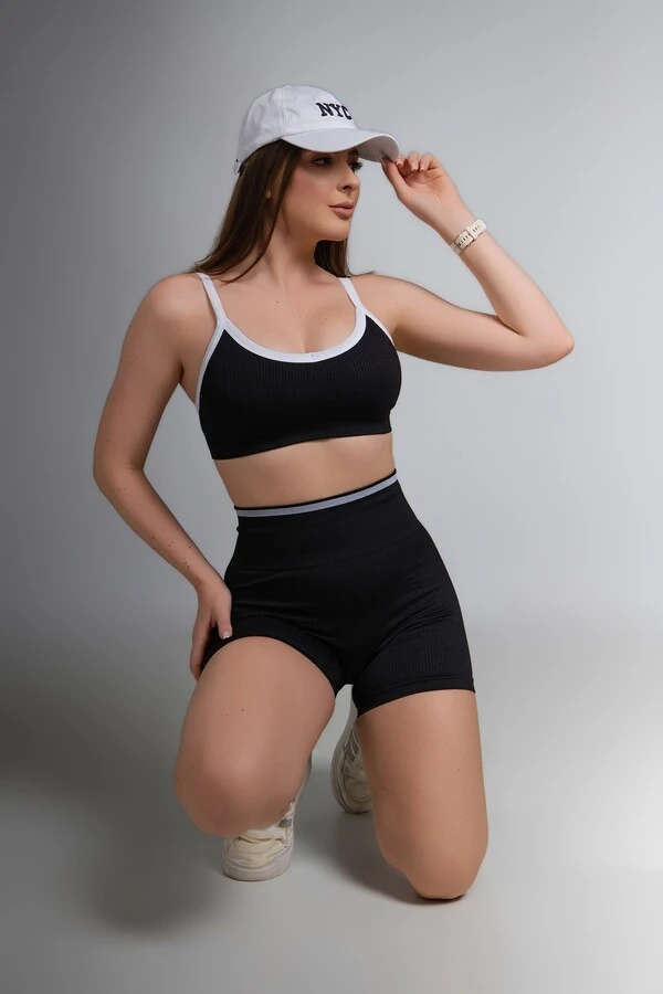 Use.Mood - Conjunto Lara