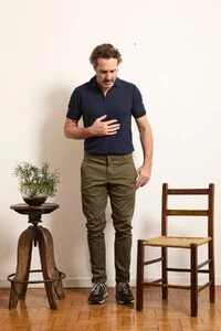 Calça Chino Sarja ElastIc Motion