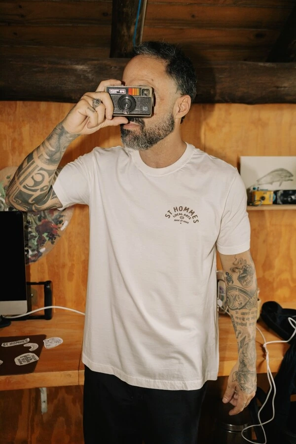 Camiseta Made By Hand