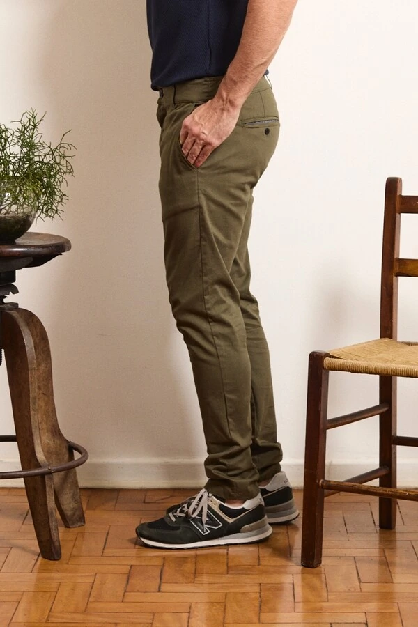 Calça Chino Sarja Elastic Motion