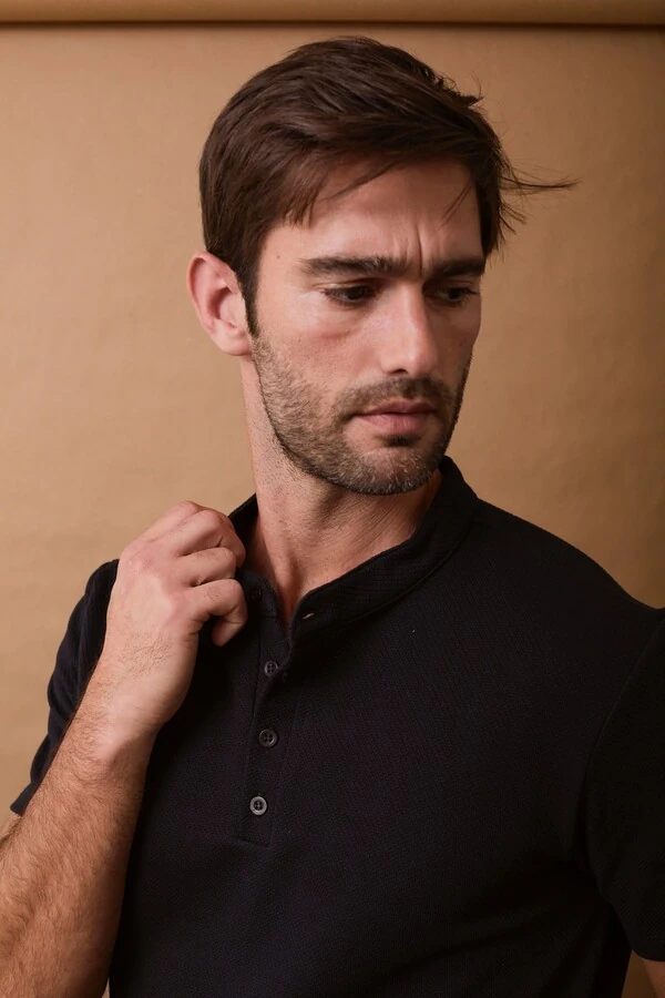Camiseta Classic Henley