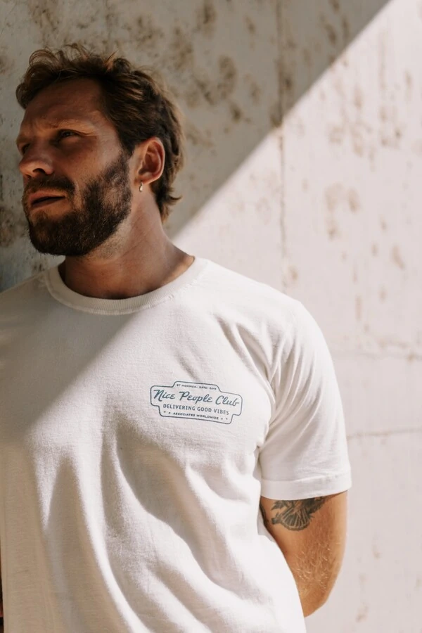 Camiseta Nice People Club