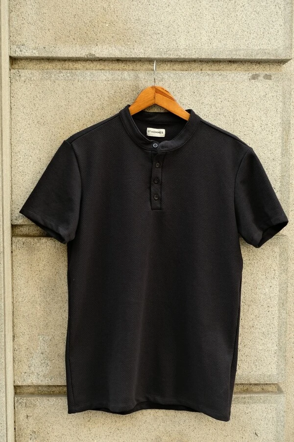 Camiseta Classic Henley