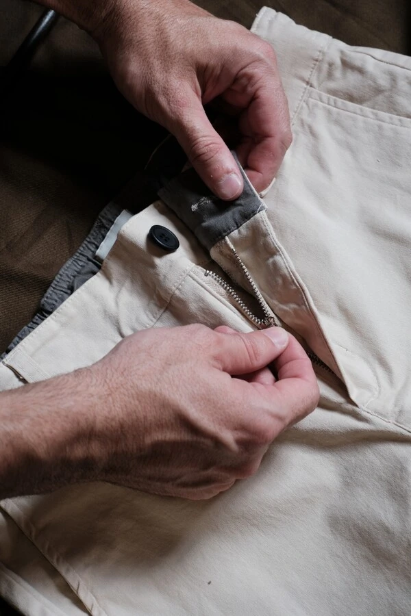 Calça Chino Sarja Elastic Motion