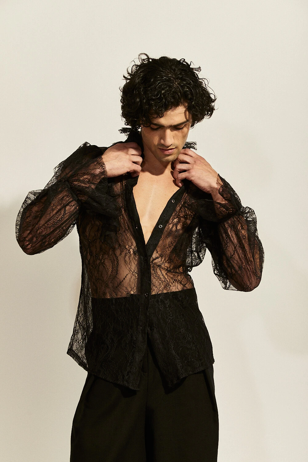 Foto Camisa Sonata Maré em Renda Chantilly