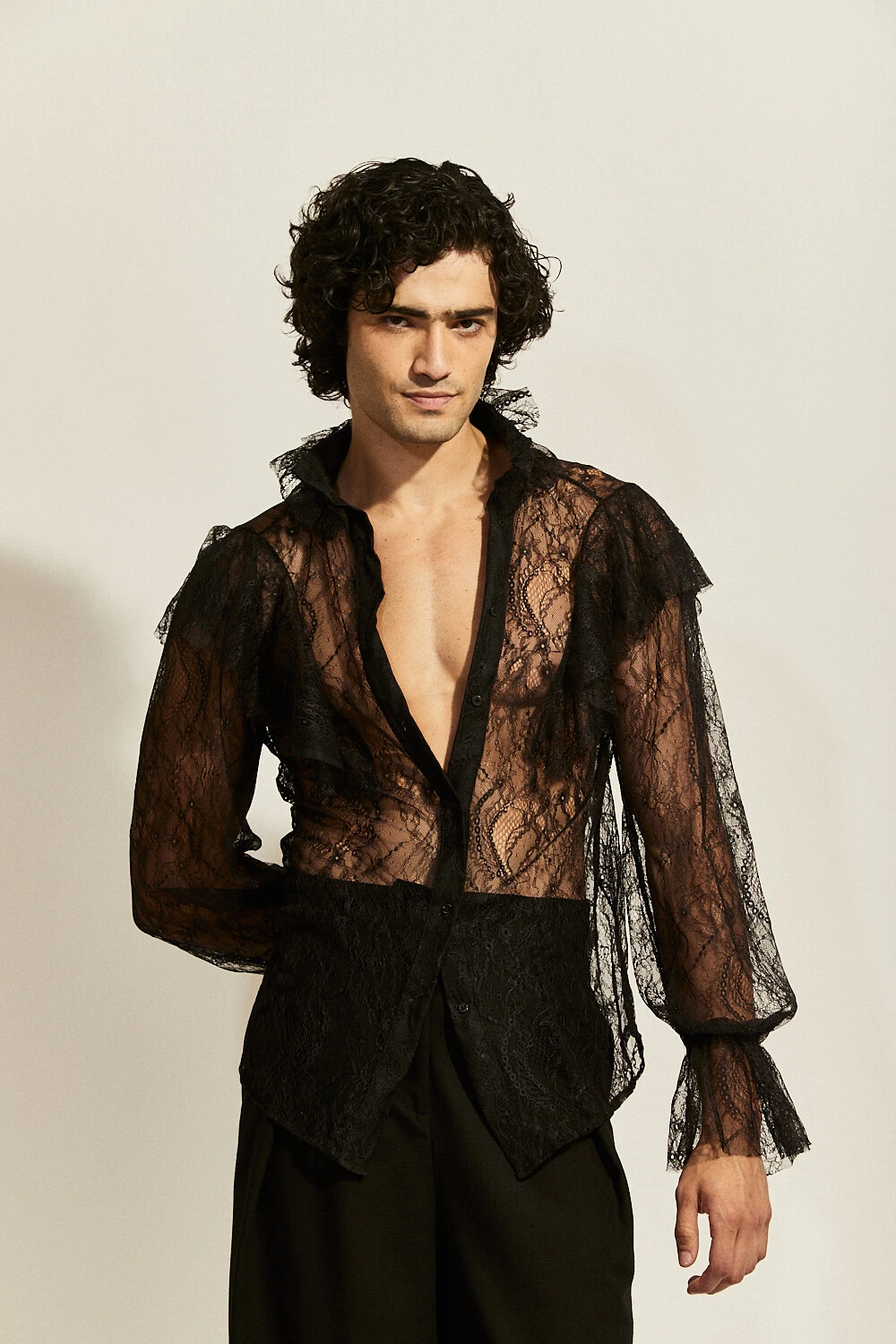 Foto Camisa Sonata Maré em Renda Chantilly