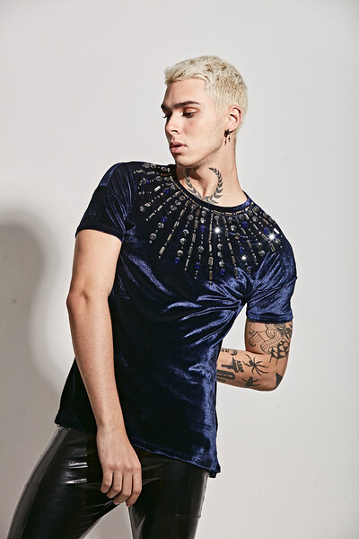 Foto Camiseta em Veludo Bordada