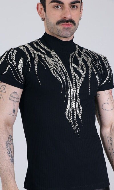 FotoCamiseta Bordado Abstrato em Vidrilhos