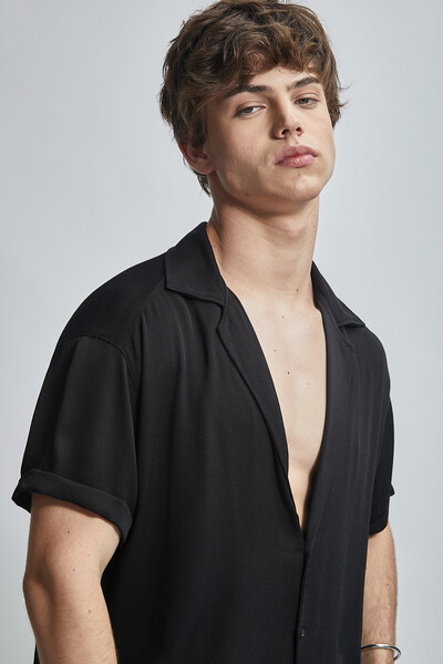 FotoCamisa Vital Ampla com Gola Dupla em Viscose