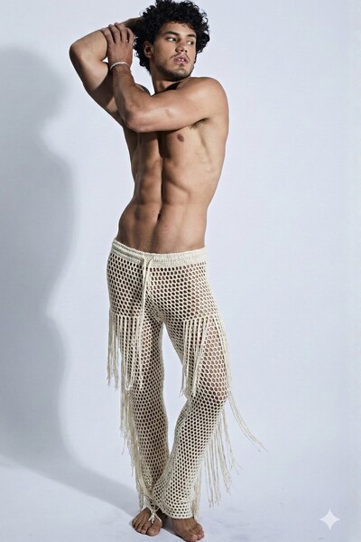 Foto Calça em Crochet com Franjas