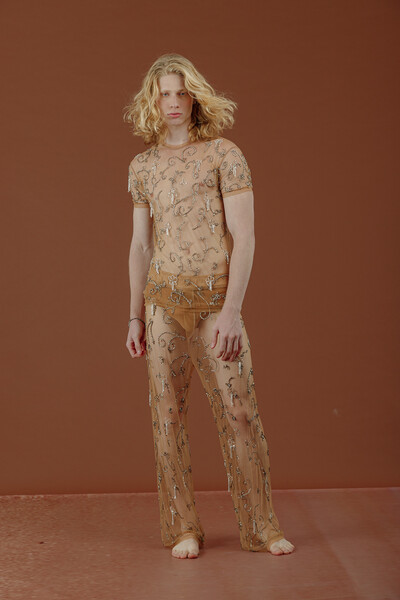 Foto Calça em Tule Bordada Manualmente