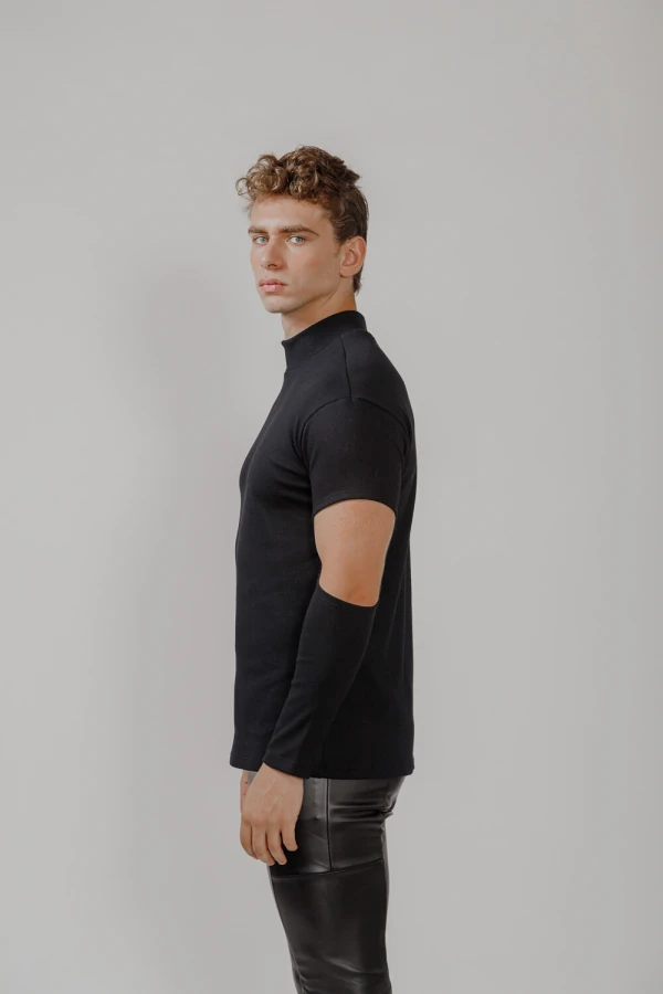 Camiseta em Ribana com Abertura