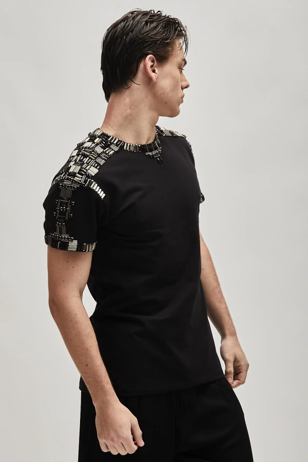 Camiseta Com Bordado Abstrato em Canutilhos e Cristais