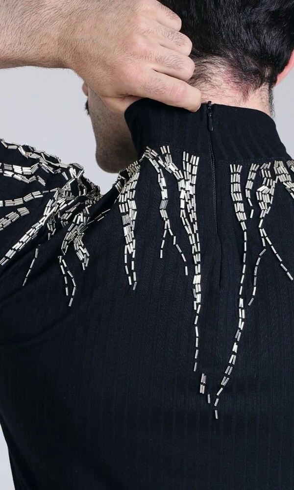 Camiseta Bordado Abstrato em Vidrilhos