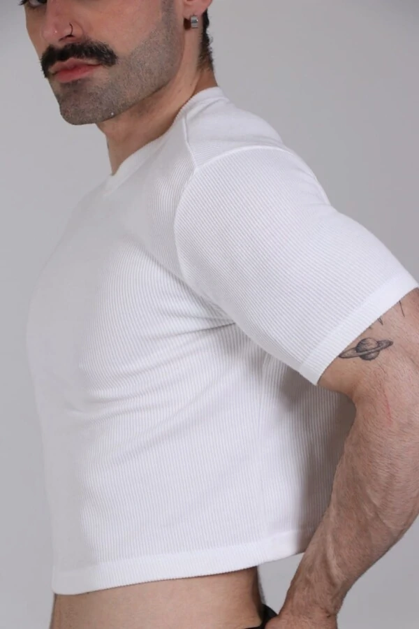 Cropped Manga Curta Canelada