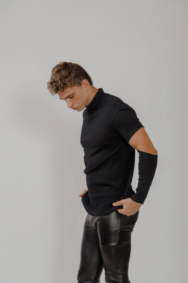 Camiseta em Ribana com Abertura