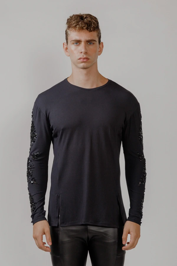 T-Shirt Manga Longa Bordado Camafeu