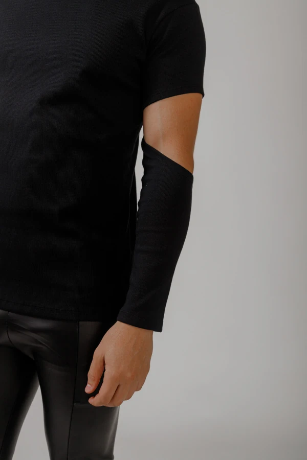 Camiseta em Ribana com Abertura