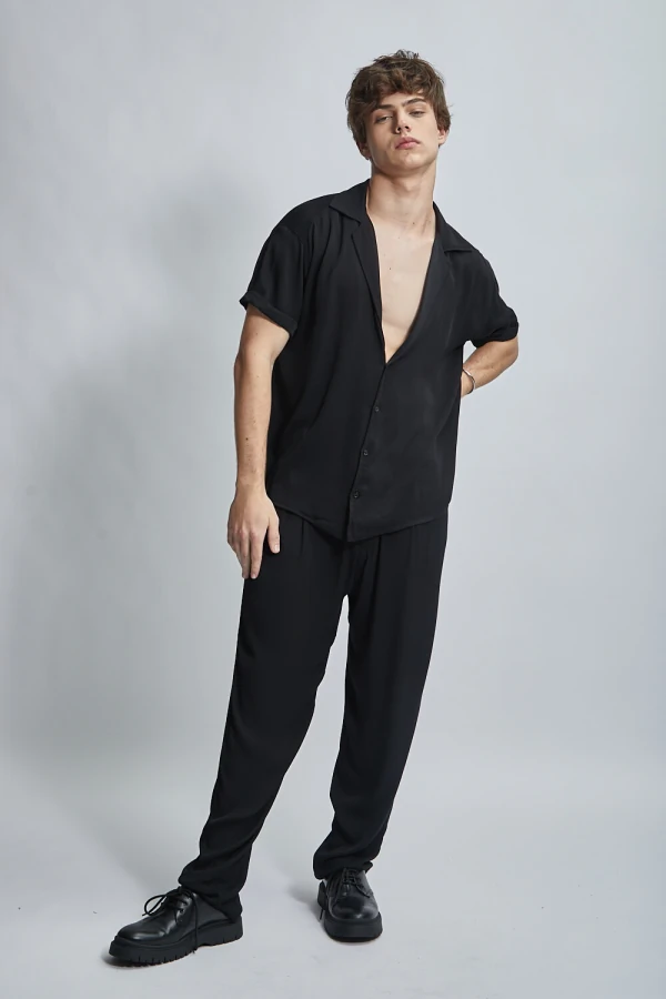 Camisa Vital Ampla com Gola Dupla em Viscose