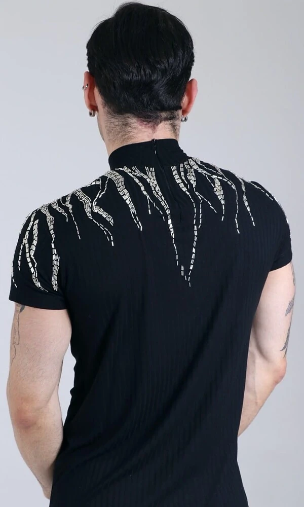 Camiseta Bordado Abstrato em Vidrilhos