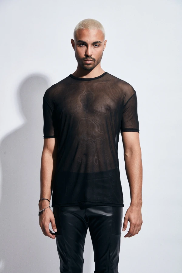 Camiseta Básica em Tule