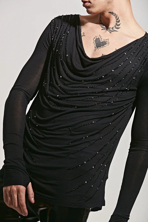 Camiseta Degagê Bordada em Vidrilhos e Paetês