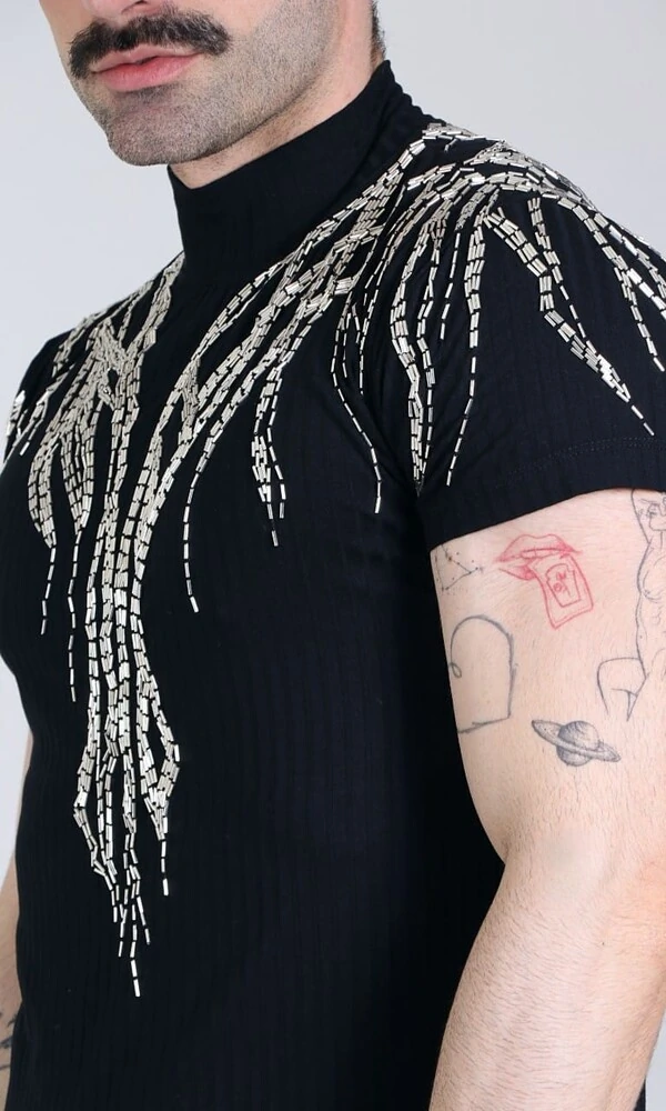 Camiseta Bordado Abstrato em Vidrilhos