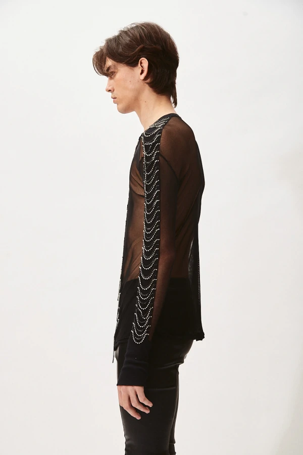 Camiseta com Recortes em Tule Bordada com Correntes e Strass