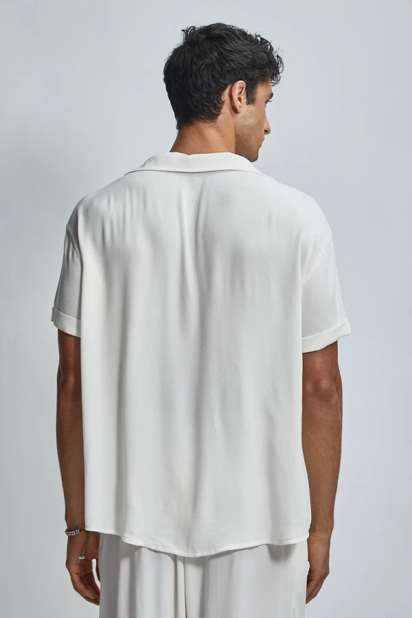 Camisa Vital Ampla com Gola Dupla em Viscose