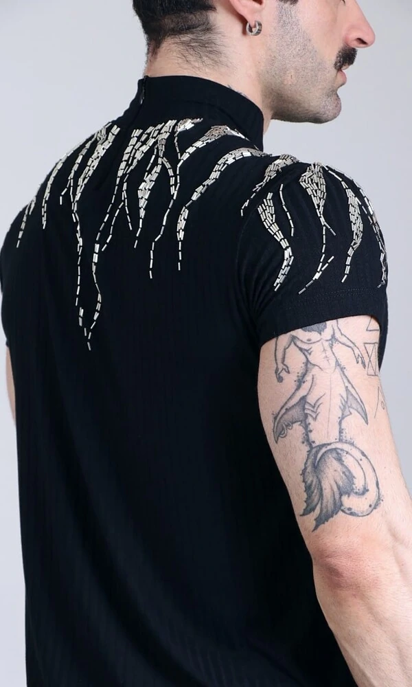 Camiseta Bordado Abstrato em Vidrilhos