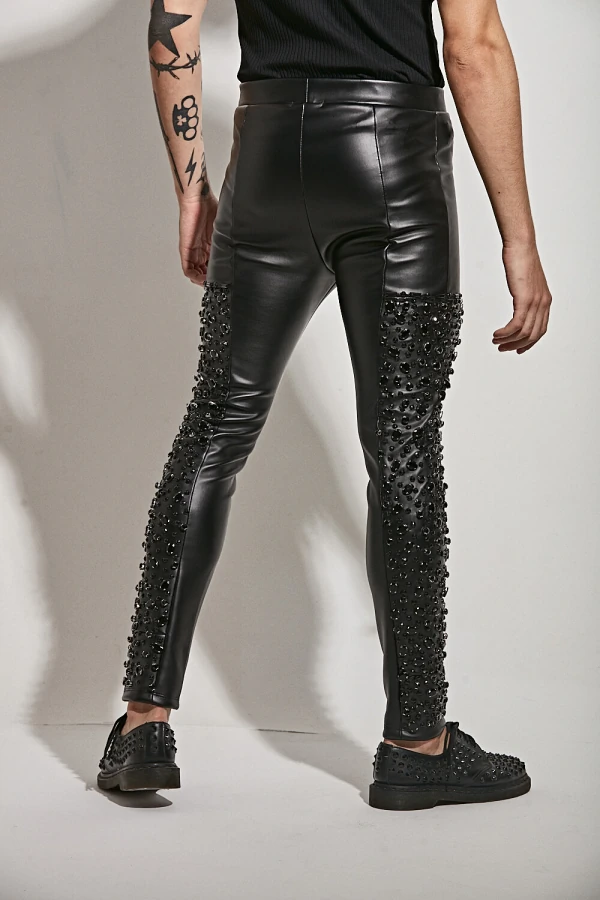 Legging Neoleather Bordada em Cristais