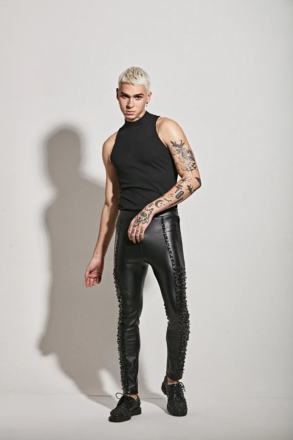 Legging Neoleather Bordada em Cristais