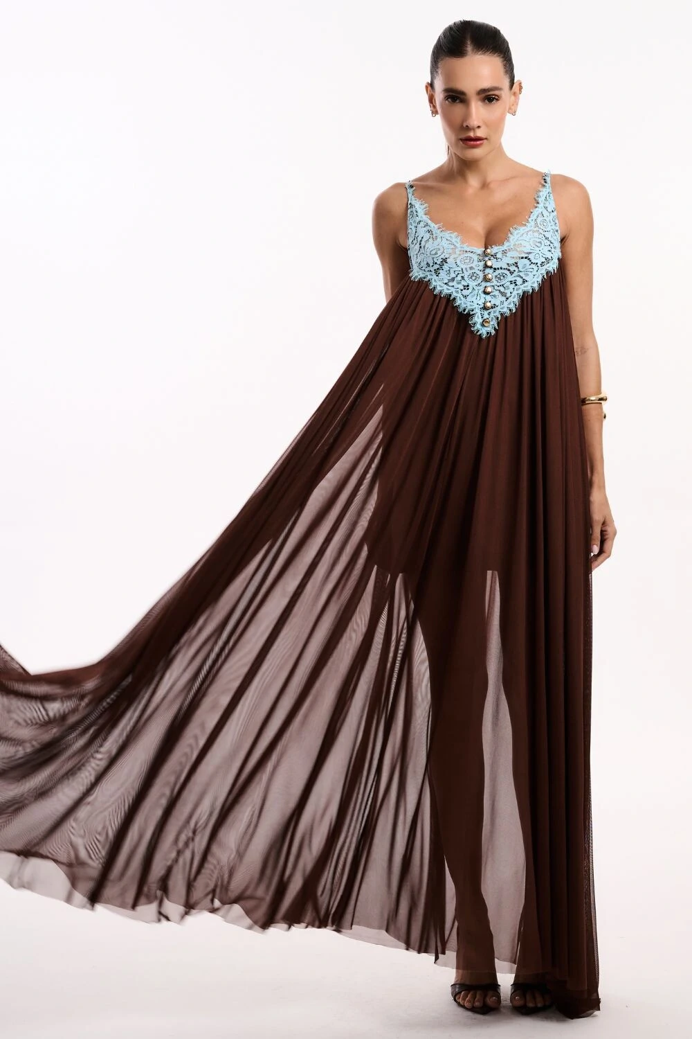 Foto Vestido Tule Detalhe Renda