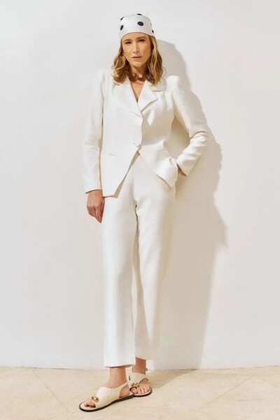 Foto Conjunto Blazer e Calça Alfaiataria