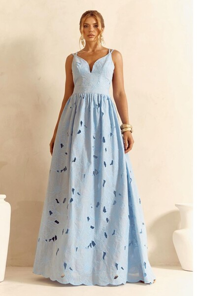 Foto Vestido Longo Bordado com Decote Profundo