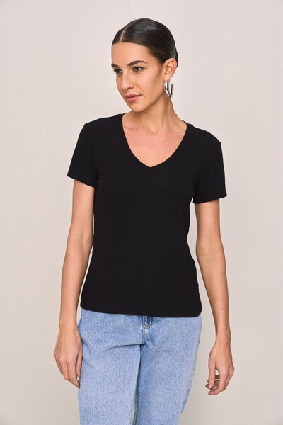 FotoBlusa Fem Manga Curta Decote V