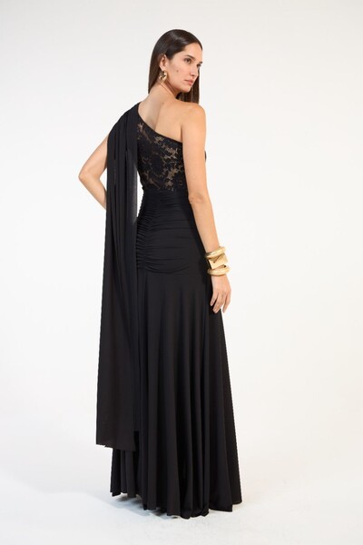 FotoVestido Drapeado Detalhe Renda