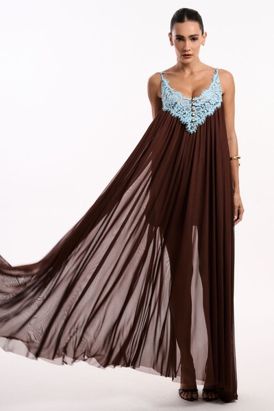 Foto Vestido Tule Detalhe Renda