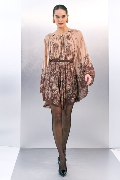 Foto Vestido Mini Super Amplo Floral Rendado