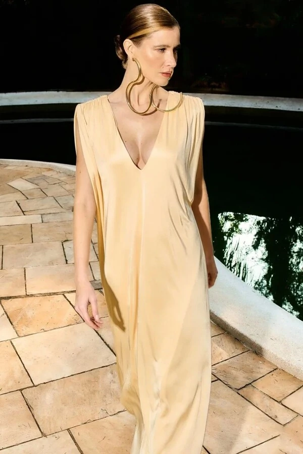 Vestido Longo Ombros Franzidos